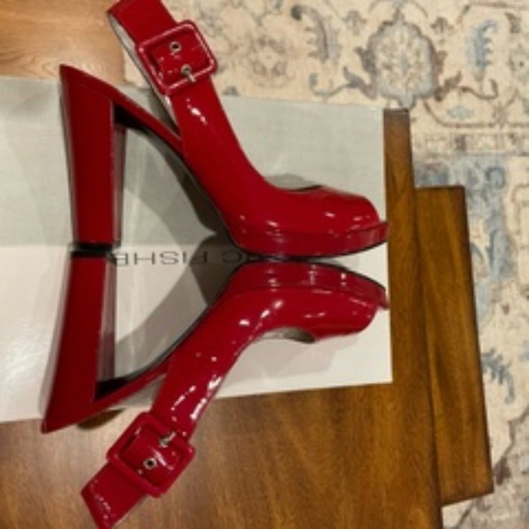 Marc Fisher - Maraya - Medium Red Patent Heels - Size 8.5 M - Picture 3 of 8